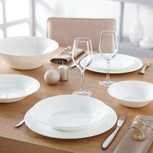 The Luminarc dinner set consists of high-quality pieces, )
