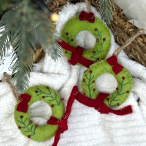 Felt Christmas tree toy