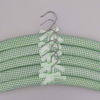 clothe hanger 6 pcs foam random color