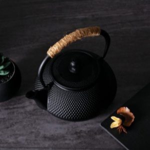 Cast iron Teapot with filter 1.2L