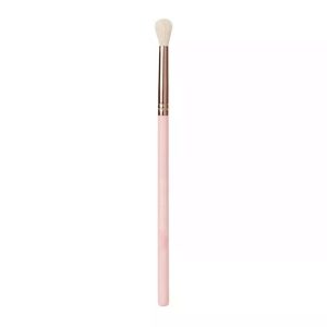 eyeshadow-blending-brush-1
