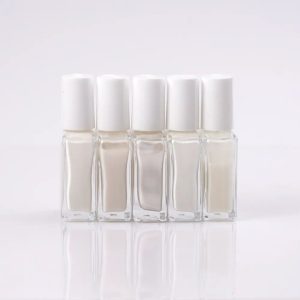 dali-white-nail-polish