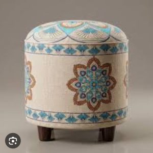 Round Ottoman with Wooden Legs Upholstered Round Footrest Stool Footrest Ottoman Vanity Makeup Stool Modern Furniture for Living Room Bedroom poof 40*45*40cm