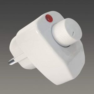 Plug with voltage regulator