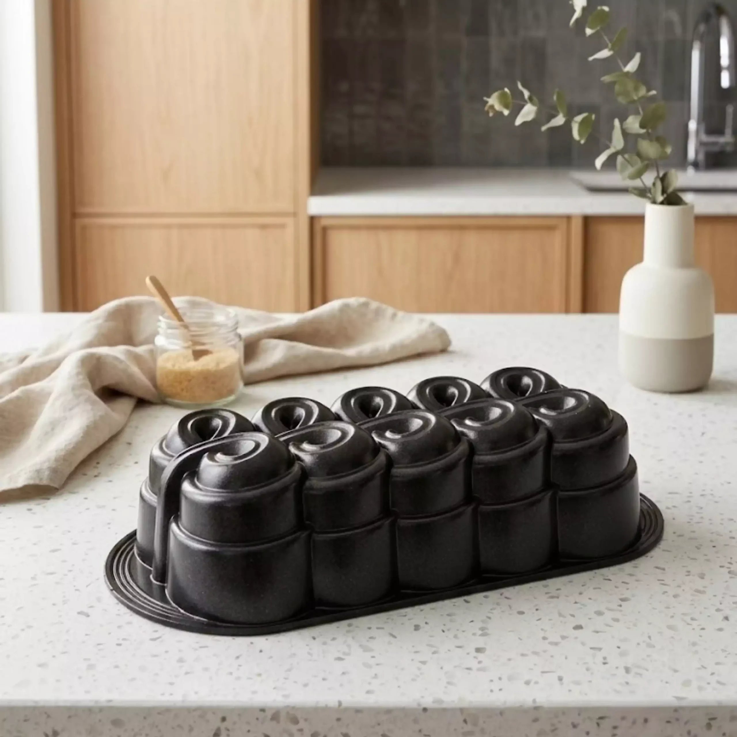 phoenix Cast Granite Cake Pan 33*13.5cm - Image 2